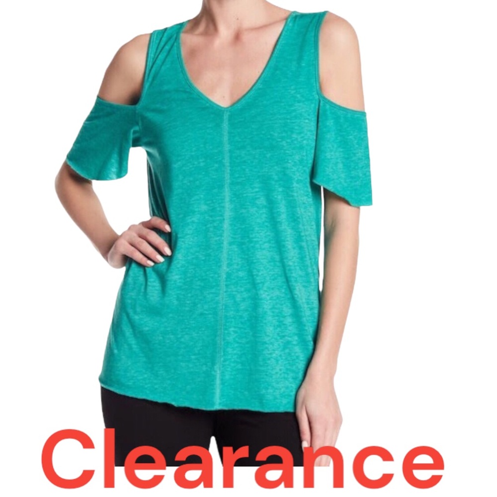 🔴 SANCTUARY Dahlia Kingston Cold Shoulder Tee